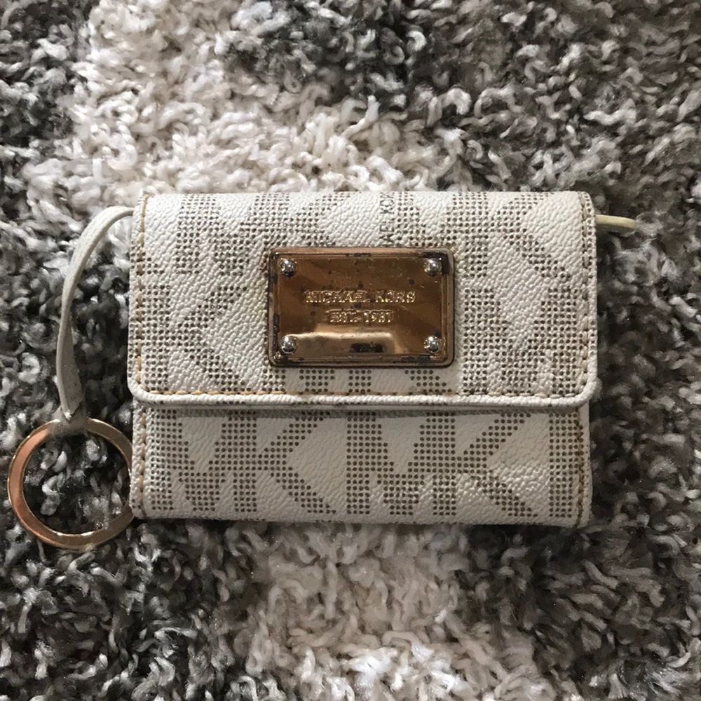 Michael kors wallet